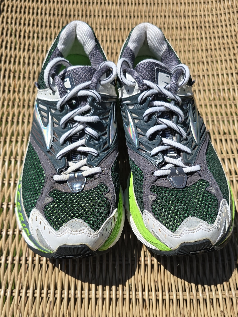 Brooks Ladies Sneakers